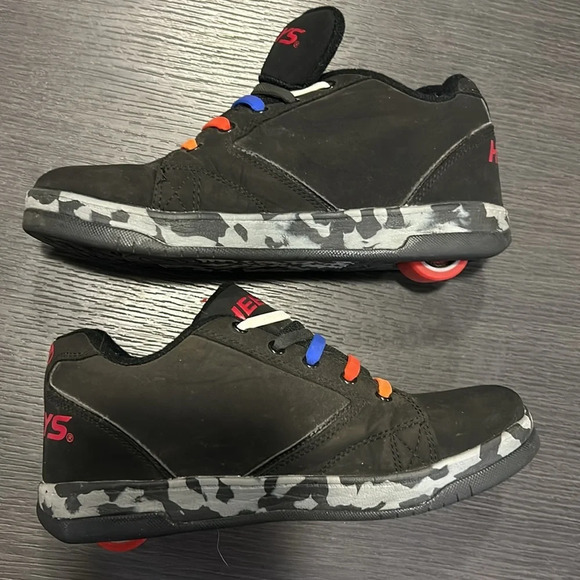 HEELY’S Men’s Matte Black w Camo Tread Sneakers Size 7 - Picture 4 of 6